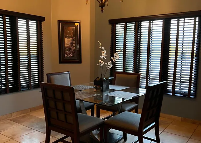 Shah Ranch Farm stay *